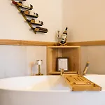Luxury Design Palackeho 公寓